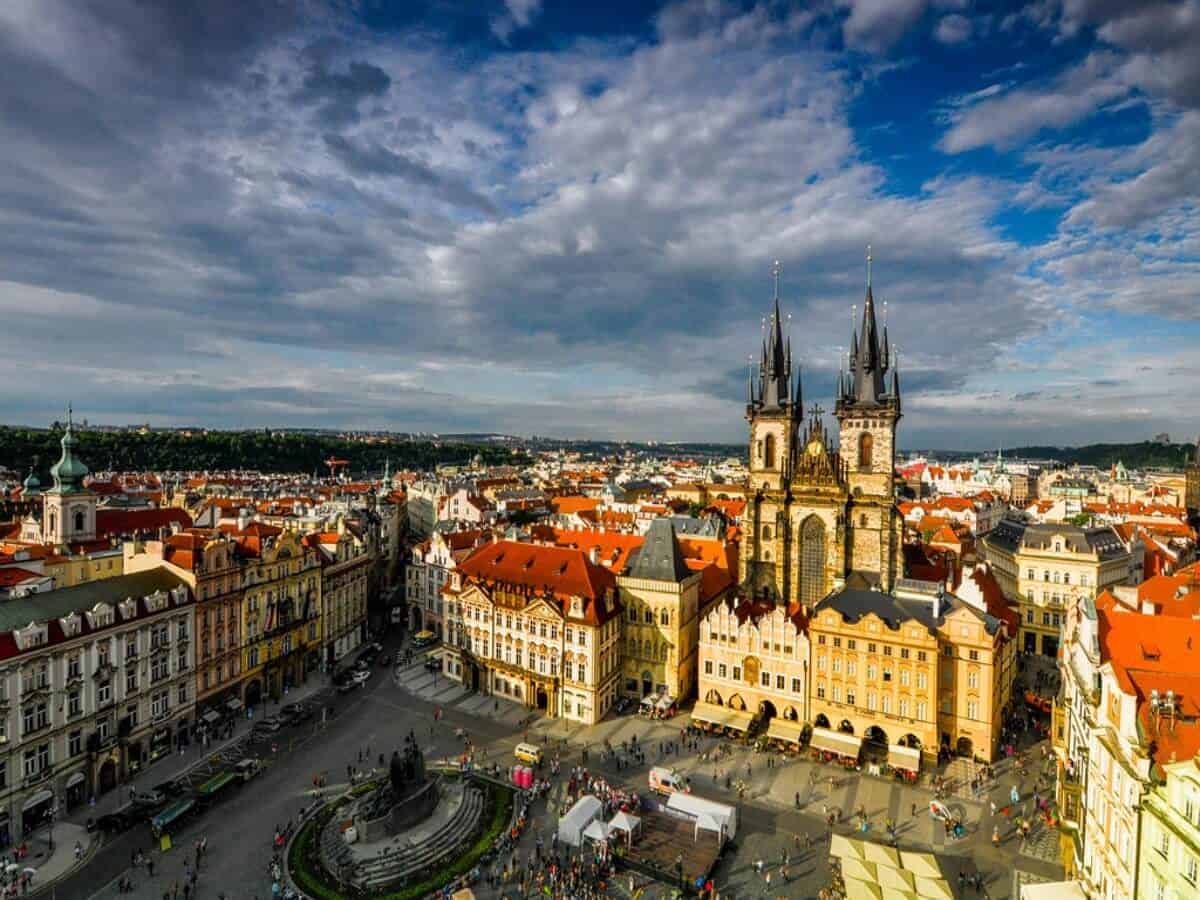 10 tips to Save Money and Travel Cheap in Prague